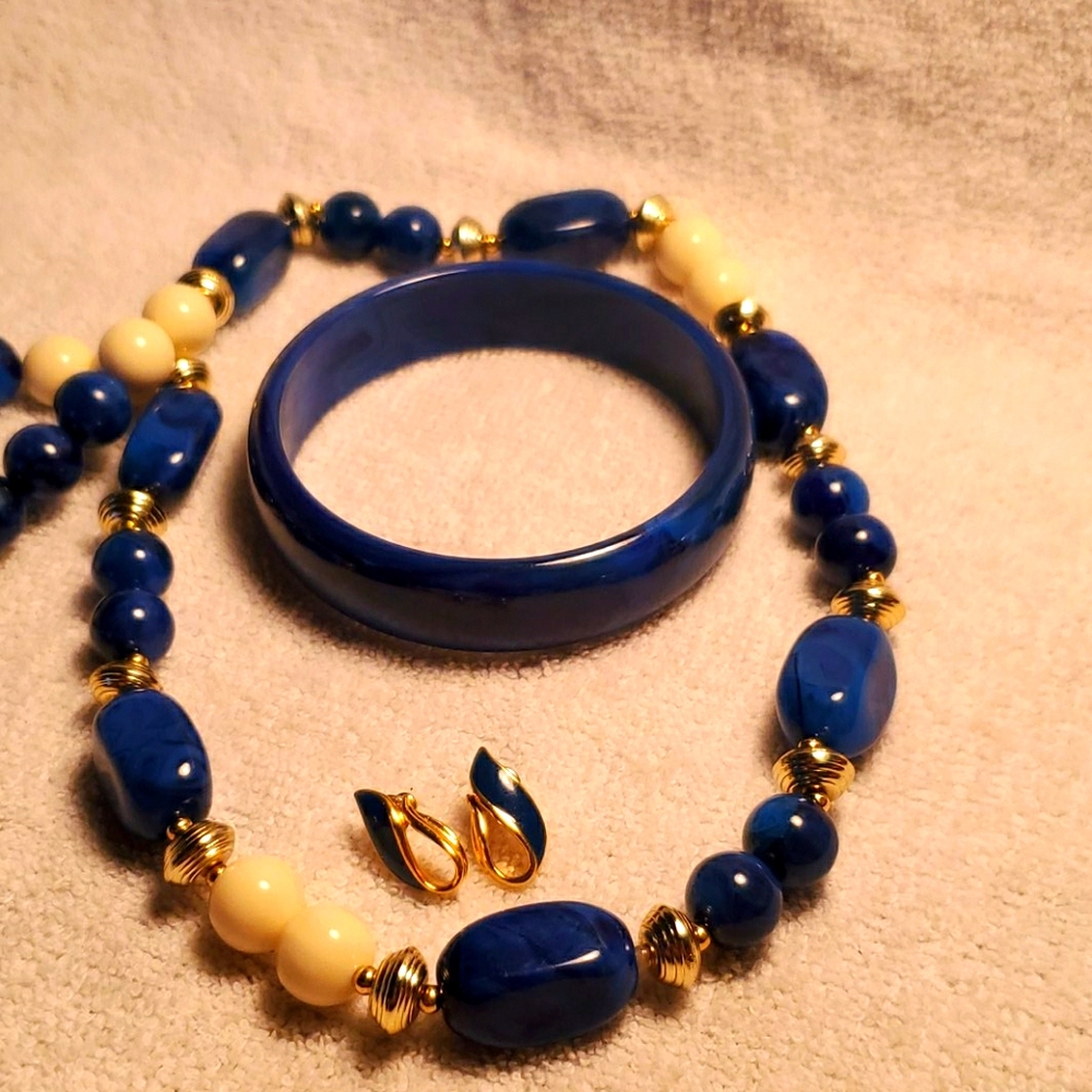Womans jewelry set